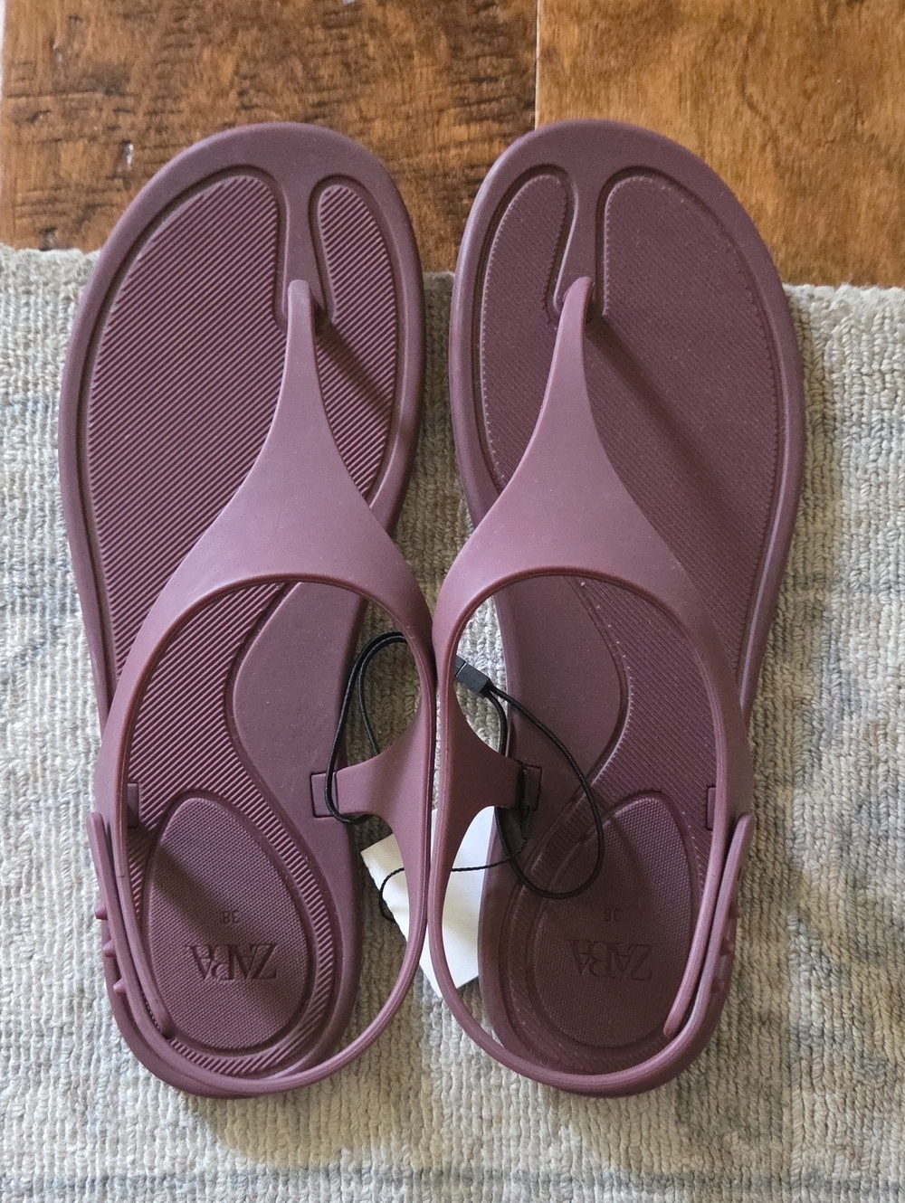 ZARA Women's Plum Slingback Flip Sandals